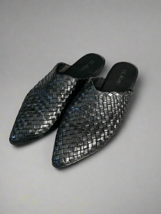 ST. AGNI Woven Slides - Size 40