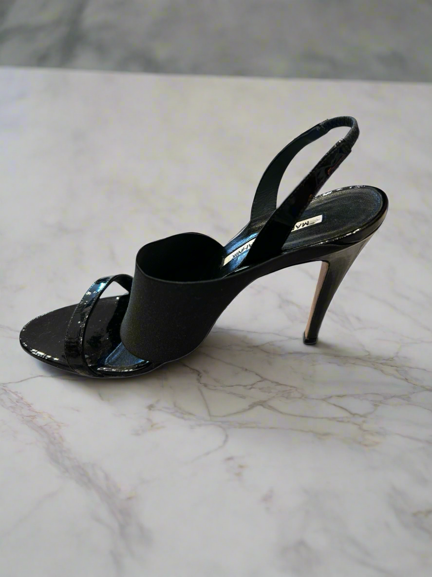 MONOLO BLAHNIK Black Patent Heel - Size 37