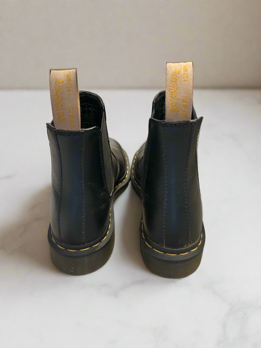 DOC MARTENS Chelsea Boots - Size 8