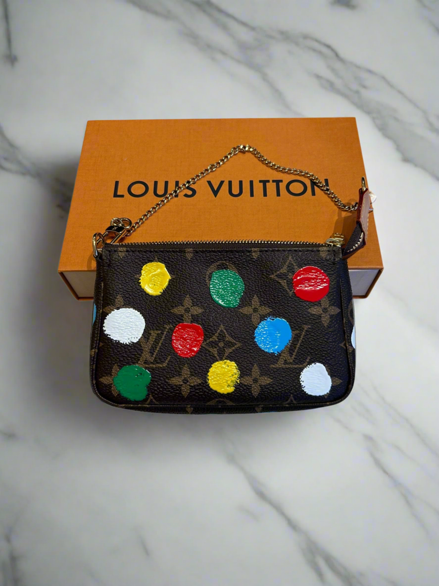 LOUIS VUITTON X Yayoi Kusama Monogram Painted Mini Pochette