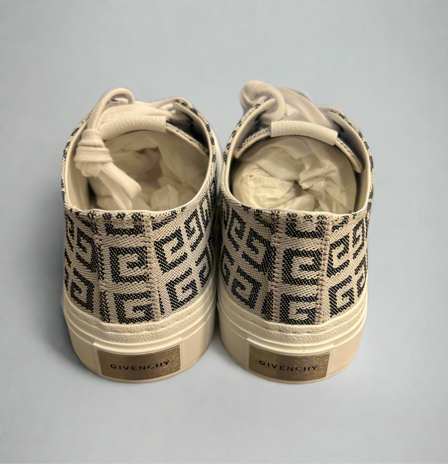 NEW* GIVENCHY Logo Sneakers - Size 42.5
