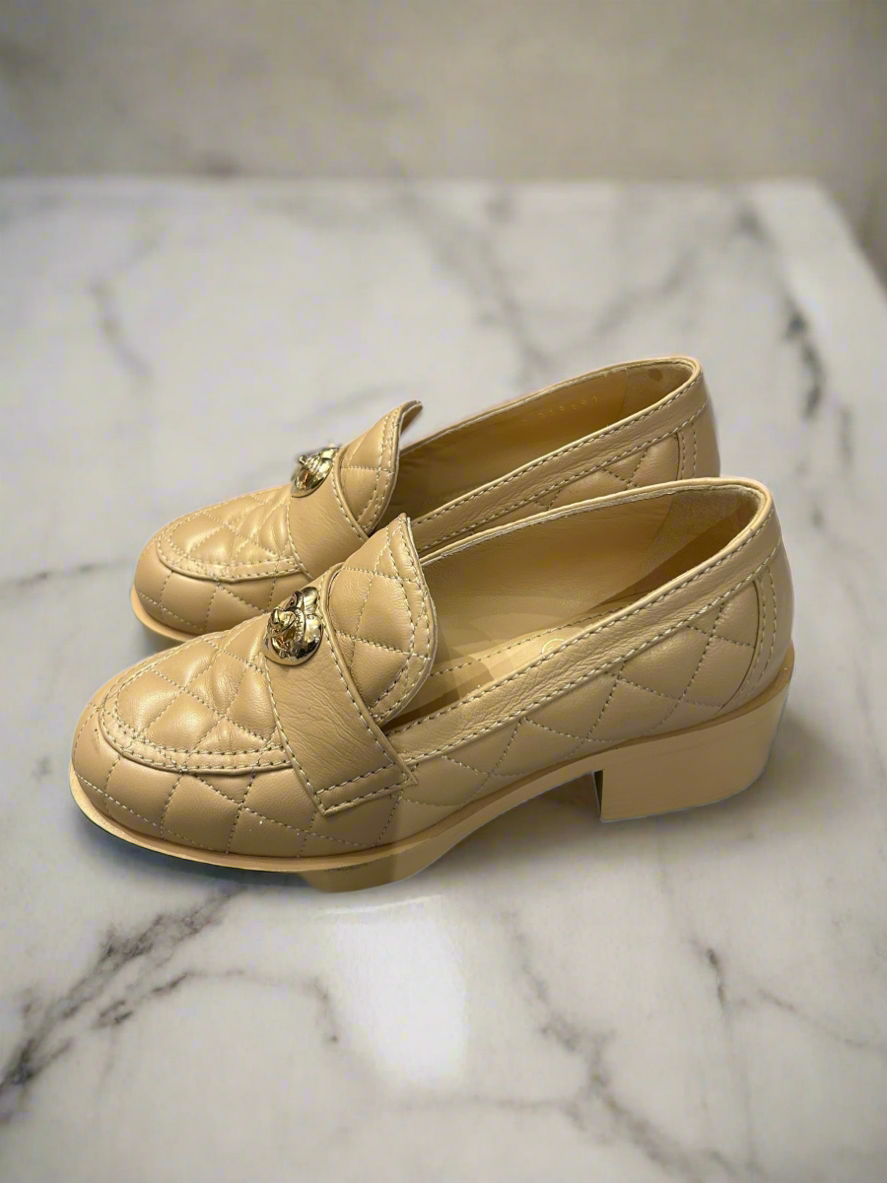 CHANEL Beige Heart Loafers - Size 35