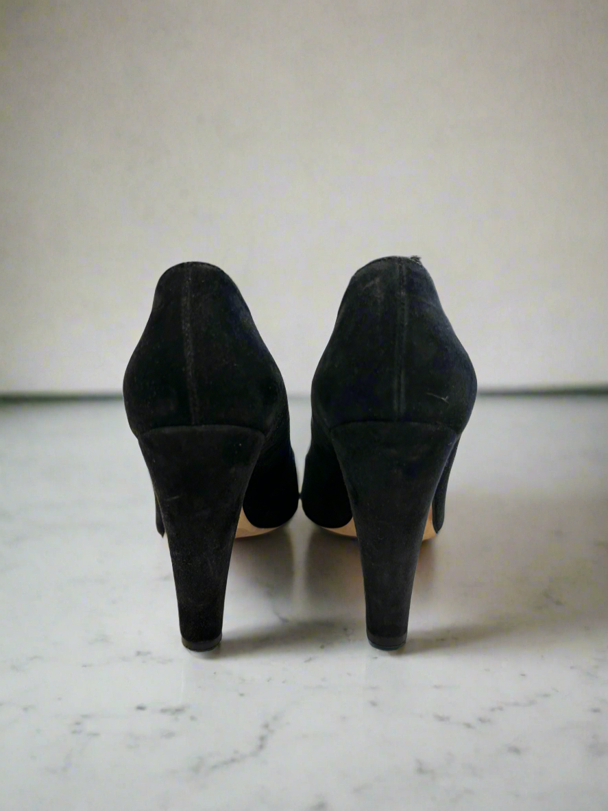 MANOLO BLAHNIK Suede Black Pumps - Size 38