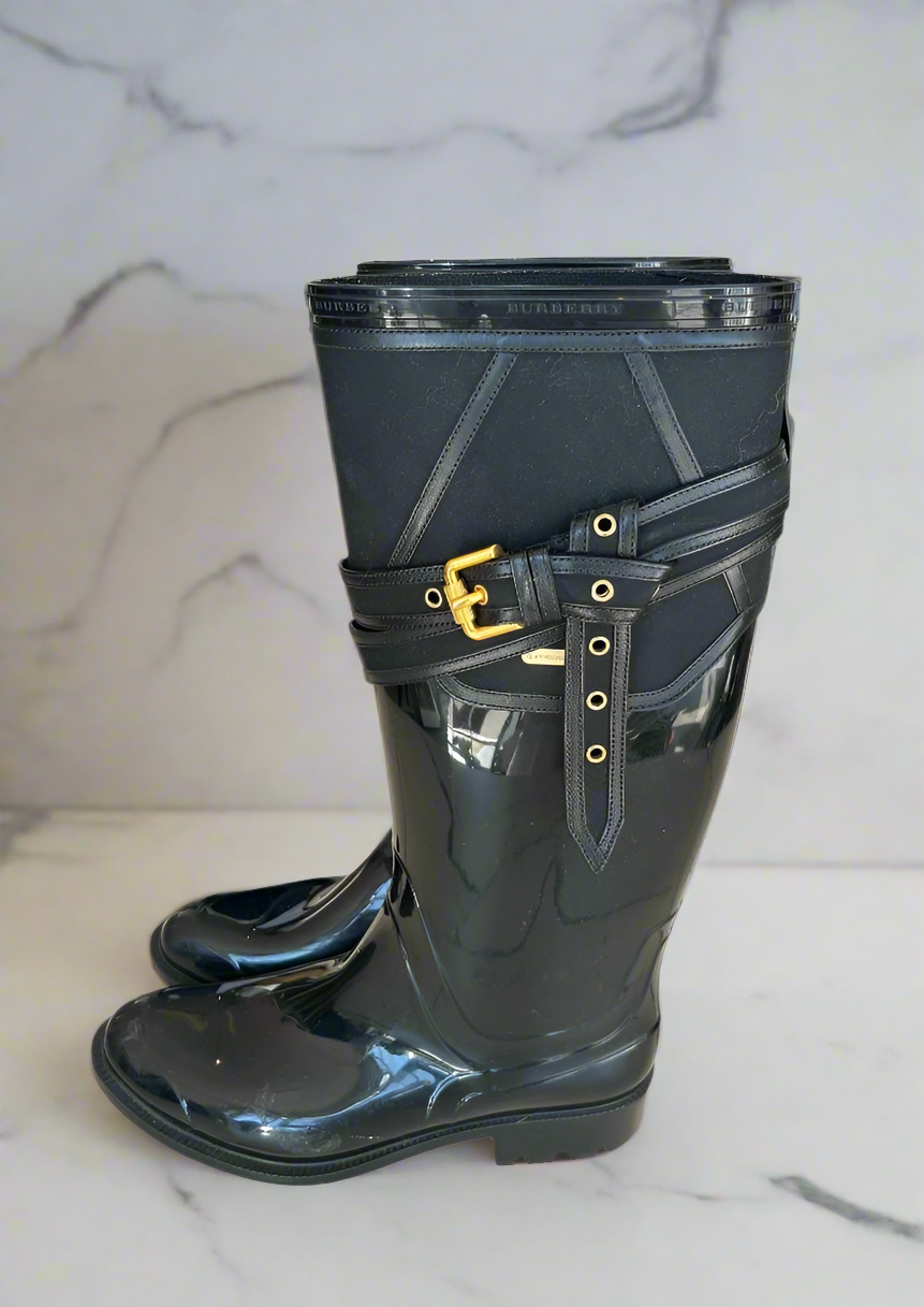 BURBERRY Buckle Rain Boot Size 38