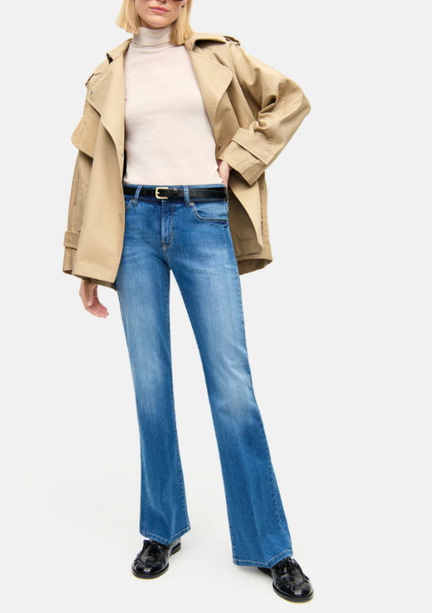 New* CAMBIO Paris Flared Jeans - Size 27