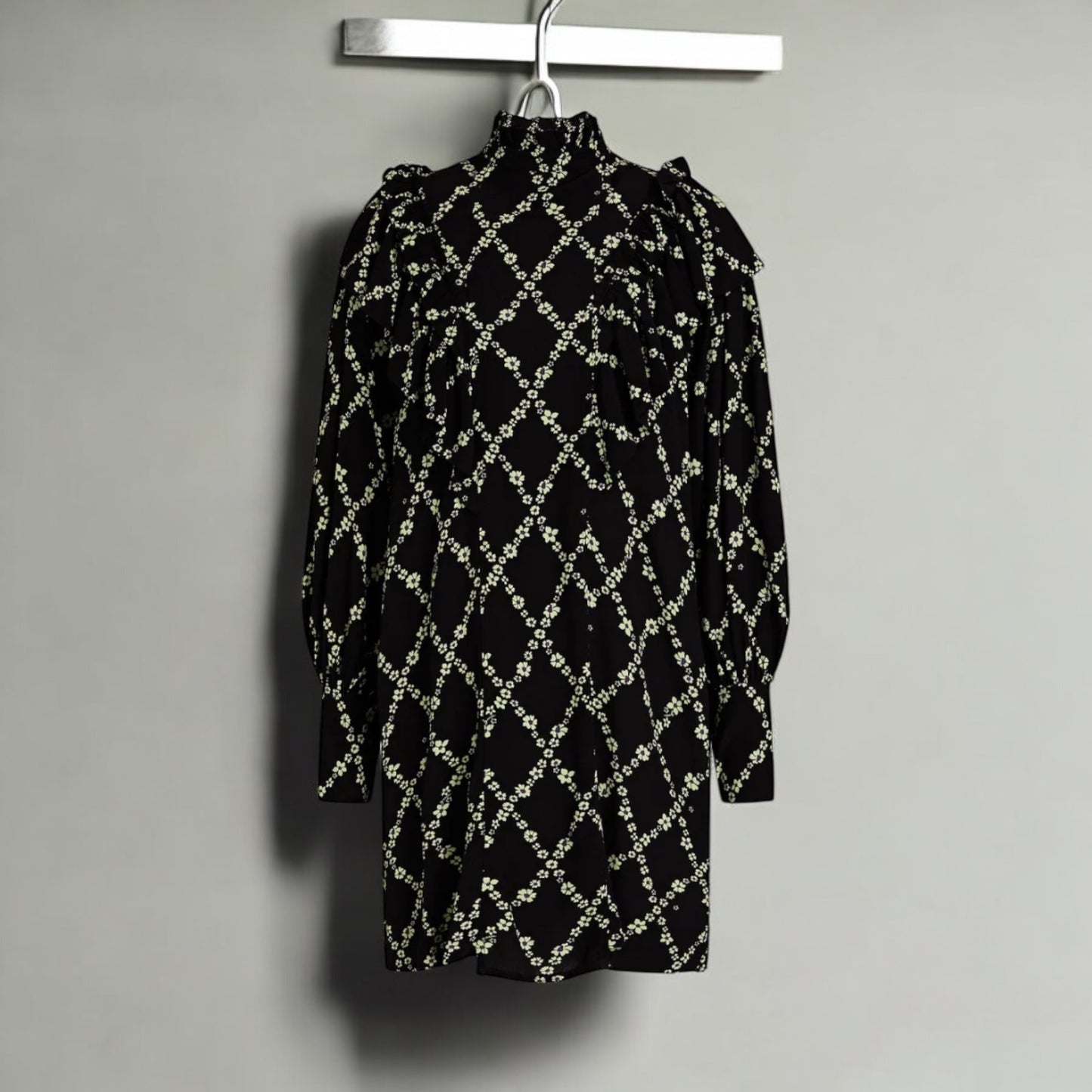 GANNI
Ruffled Floral-Print Mini Dress - Size 38