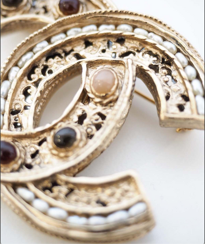 CHANEL Pre-Fall 2011 Interlocking CC Brooch