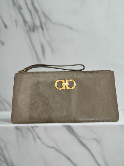 SALVATORE FERRAGAMO Clutch