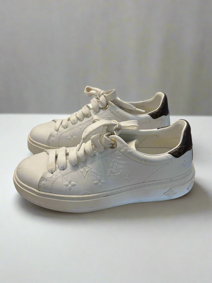 LOUIS VUITTON Monogram Sneakers - Size 37.5