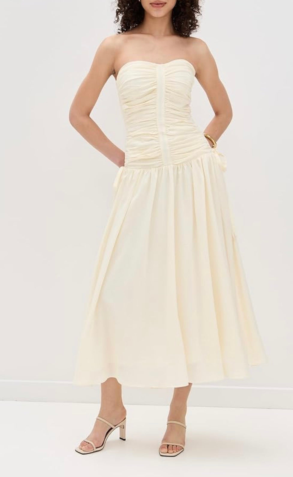 NEW* ASTR Strapless Dress - Size M