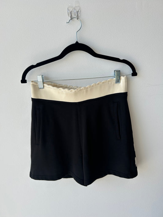 ALEXANDER MCQUEEN Scallop Trim Embroidered Shorts - Size S