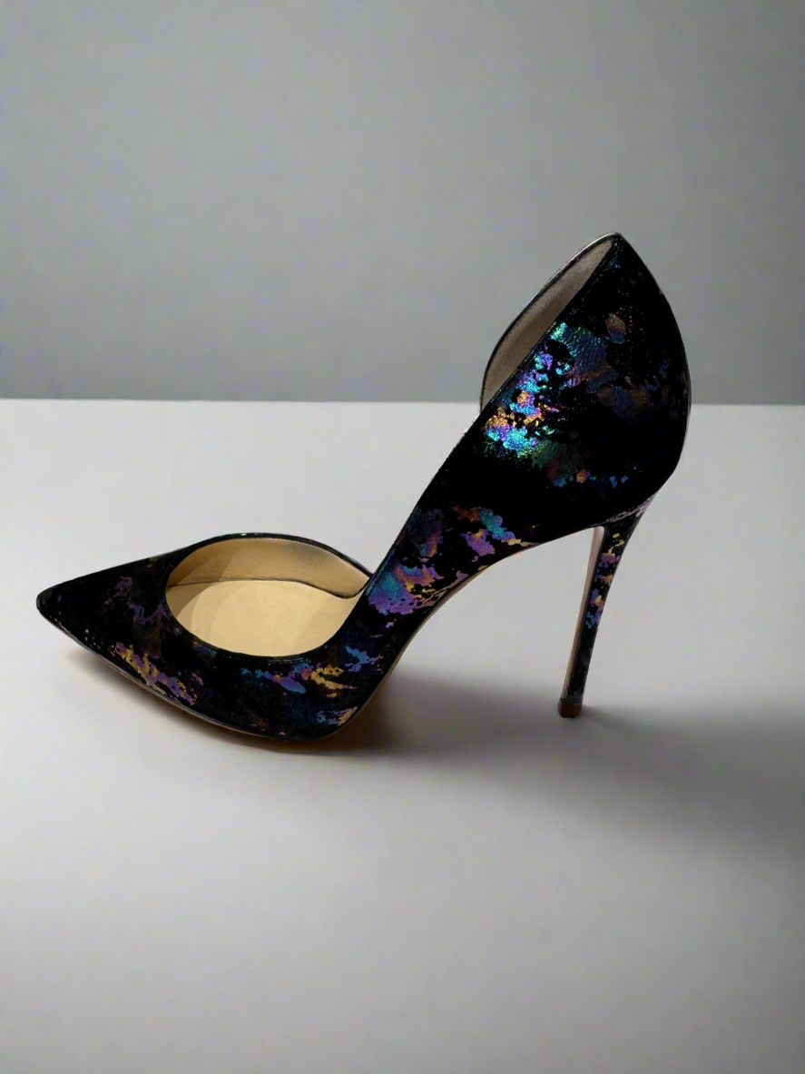 CHRISTIAN LOUBOUTIN Iriza Pumps - 39