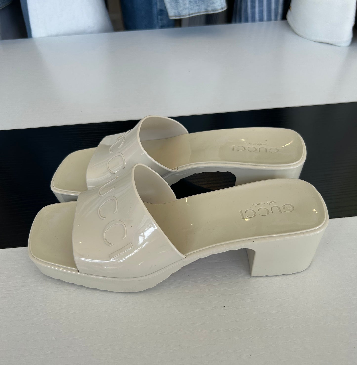 GUCCI White Rubber Heeled Sandals - Size 38