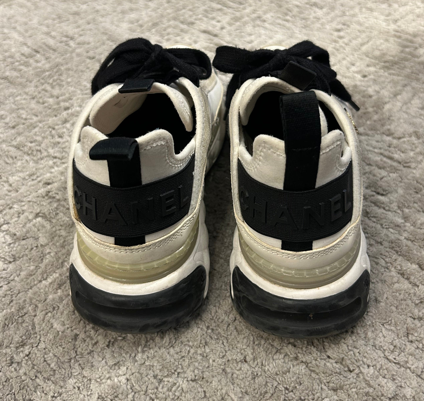 CHANEL Interlocking CC Logo Leather Sneakers - Size 38