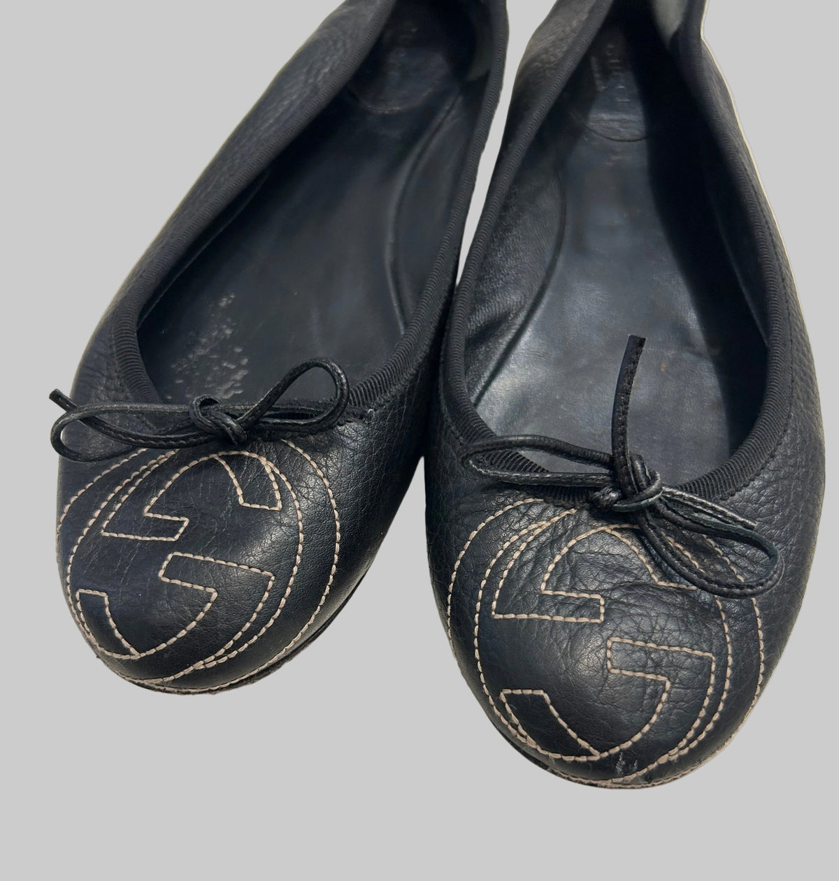 GUCCI GG Leather Loafers - Size 41