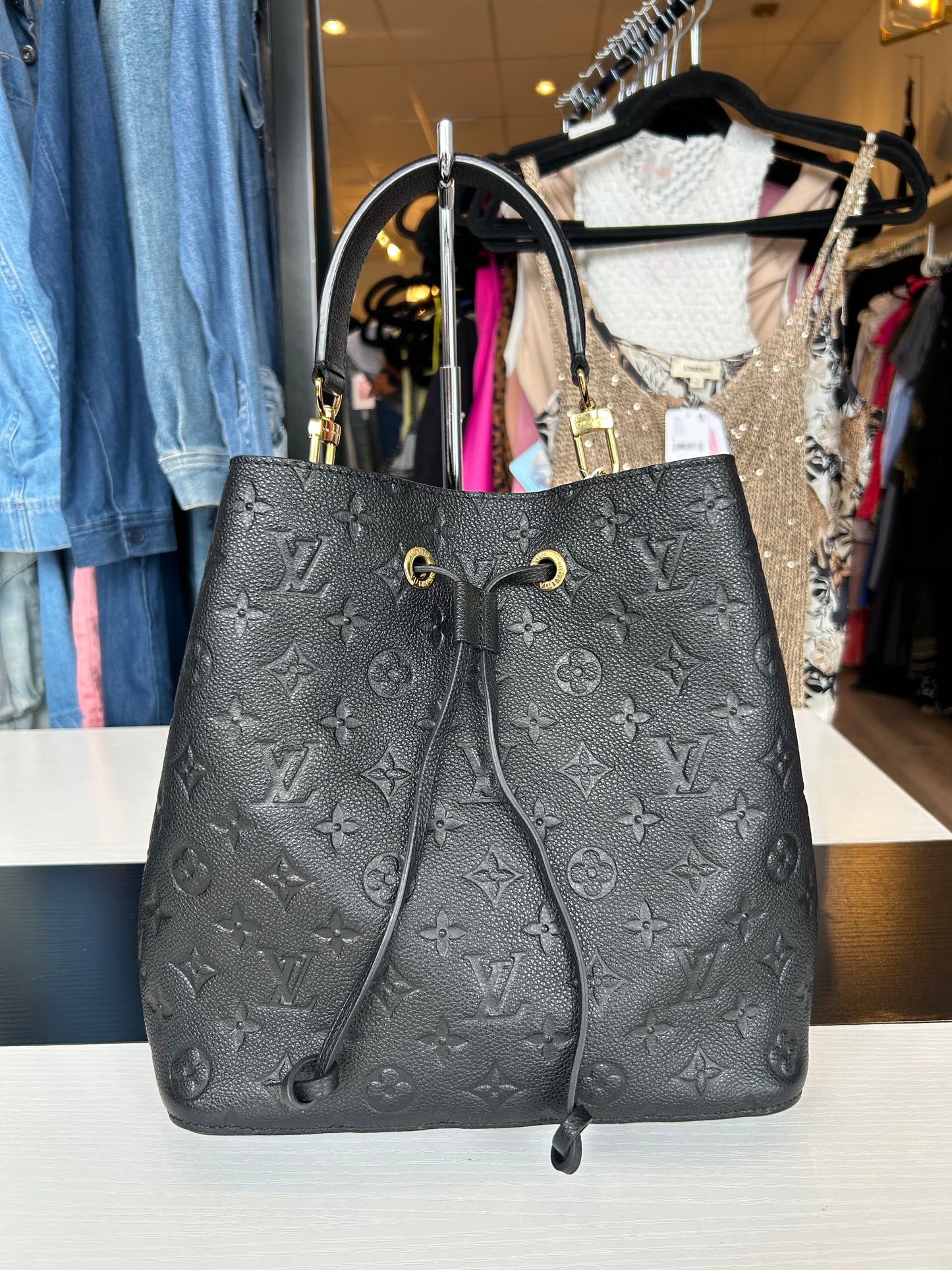 LOUIS VUITTON NéoNoé MM