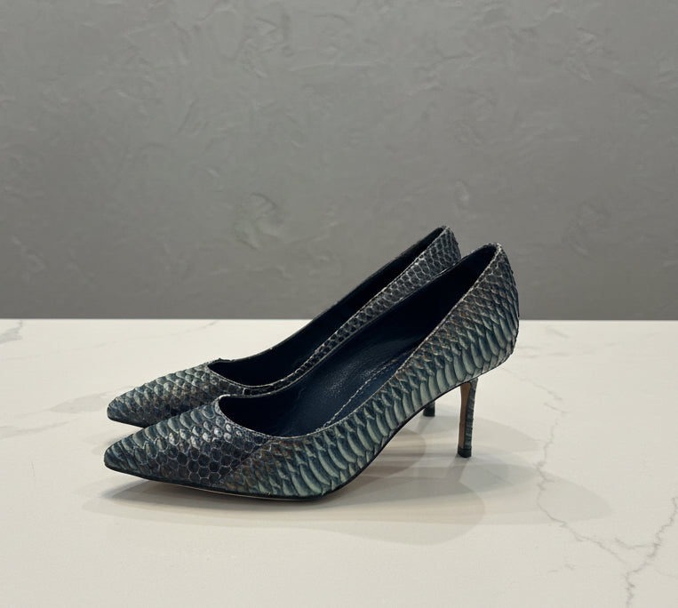 MANOLO BLAHNIK Snake Pumps - Size 35.5