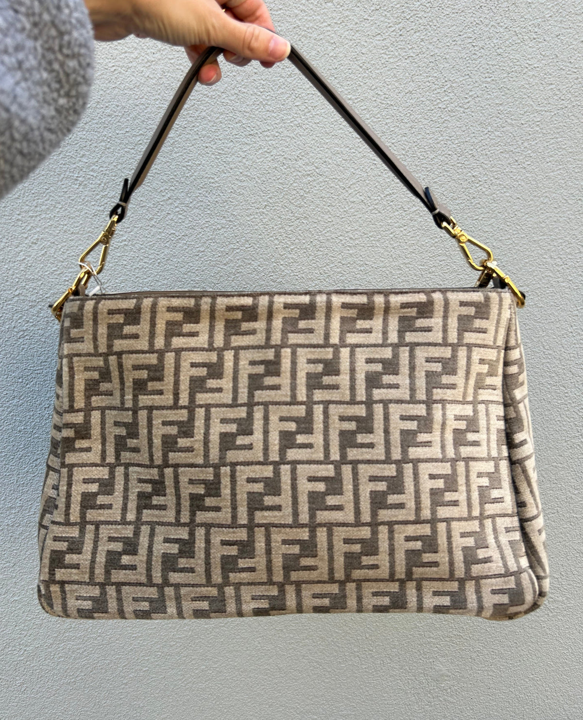 FENDI Chenille Vitello Seta Plexiglass FF Fendi O'Lock Shoulder Bag