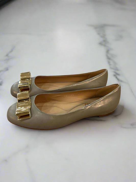 FERRAGAMO Ballet Flats - Size 7