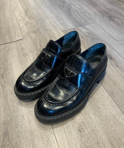 PRADA Black Leather Plaque Logo Loafers - Size 38.5