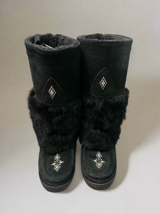MANITOBAH MUKLUKS - Size 7