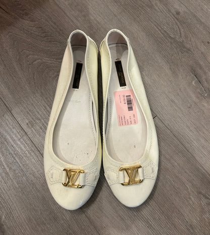 LOUIS VUITTON Vernis Ballet Flat - Size 37.5