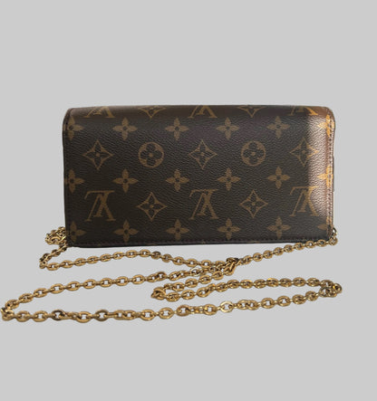 LOUIS VUITTON Monogram Lily Wallet On Chain