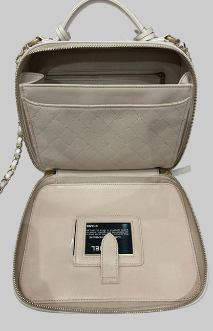 CHANEL Caviar Quilted Large CC Filigree Vanity Case