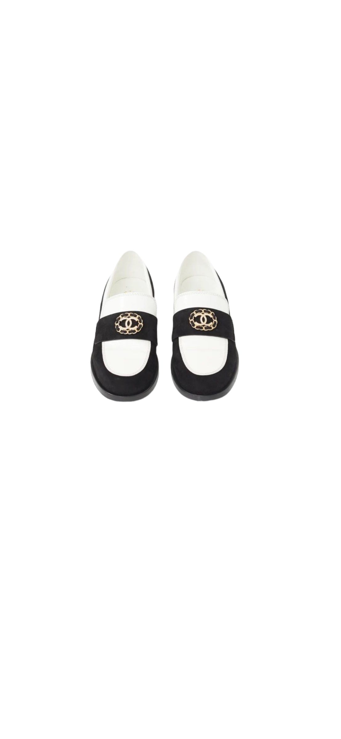 CHANEL
2022 Interlocking CC Logo Loafers - Size 38