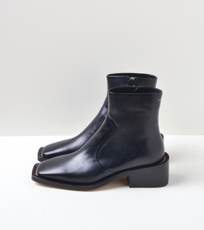 MM6 MAISON MARGIELA black Leather Boots - Size 36 (fit like 7.5-8)