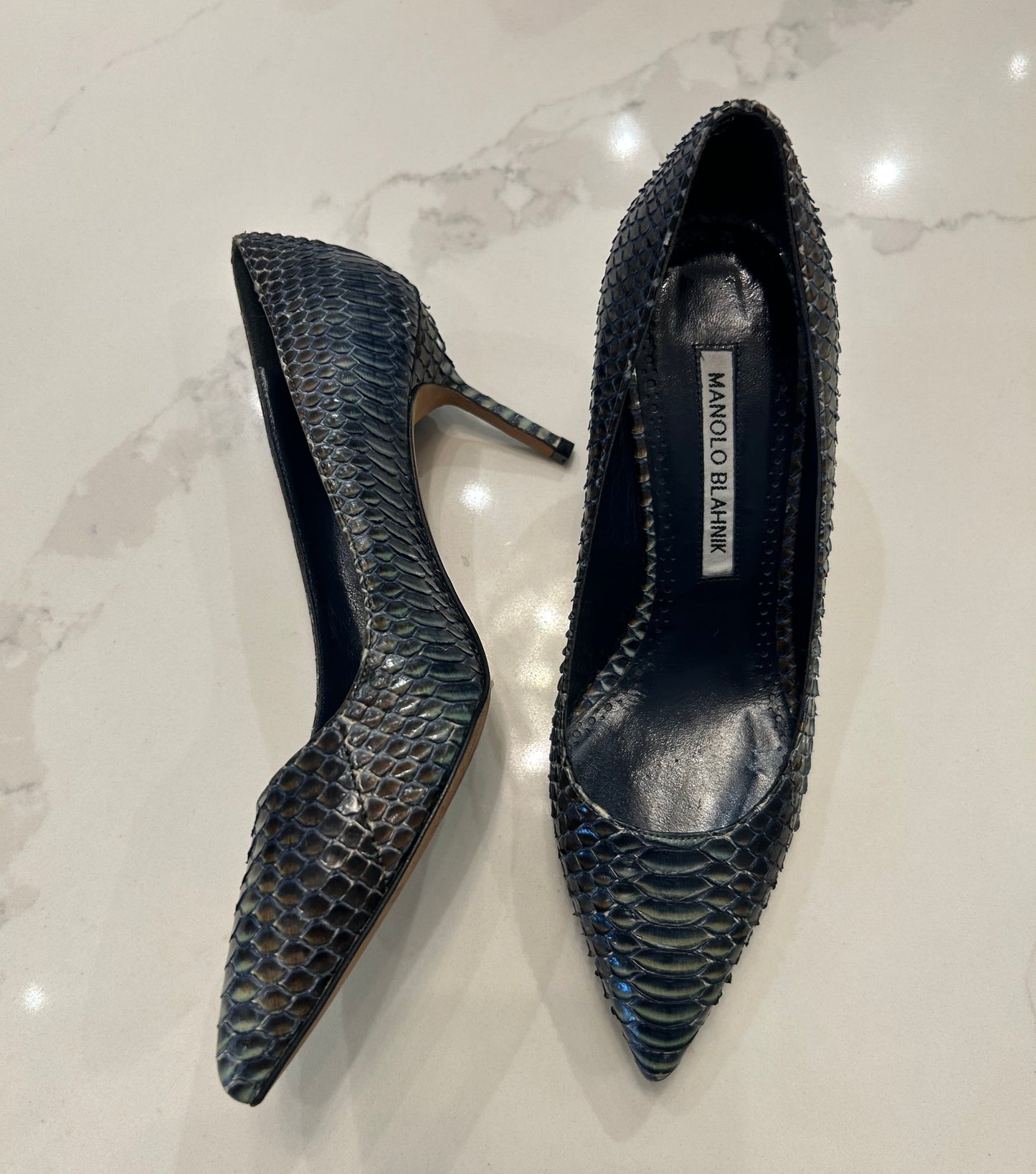MANOLO BLAHNIK Snake Pumps - Size 35.5