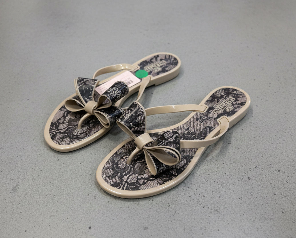 VALENTINO GARAVANI Lace Bow Sandals - Size 37