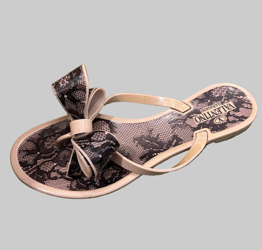 VALENTINO GARAVANI Lace Bow Sandals - Size 37