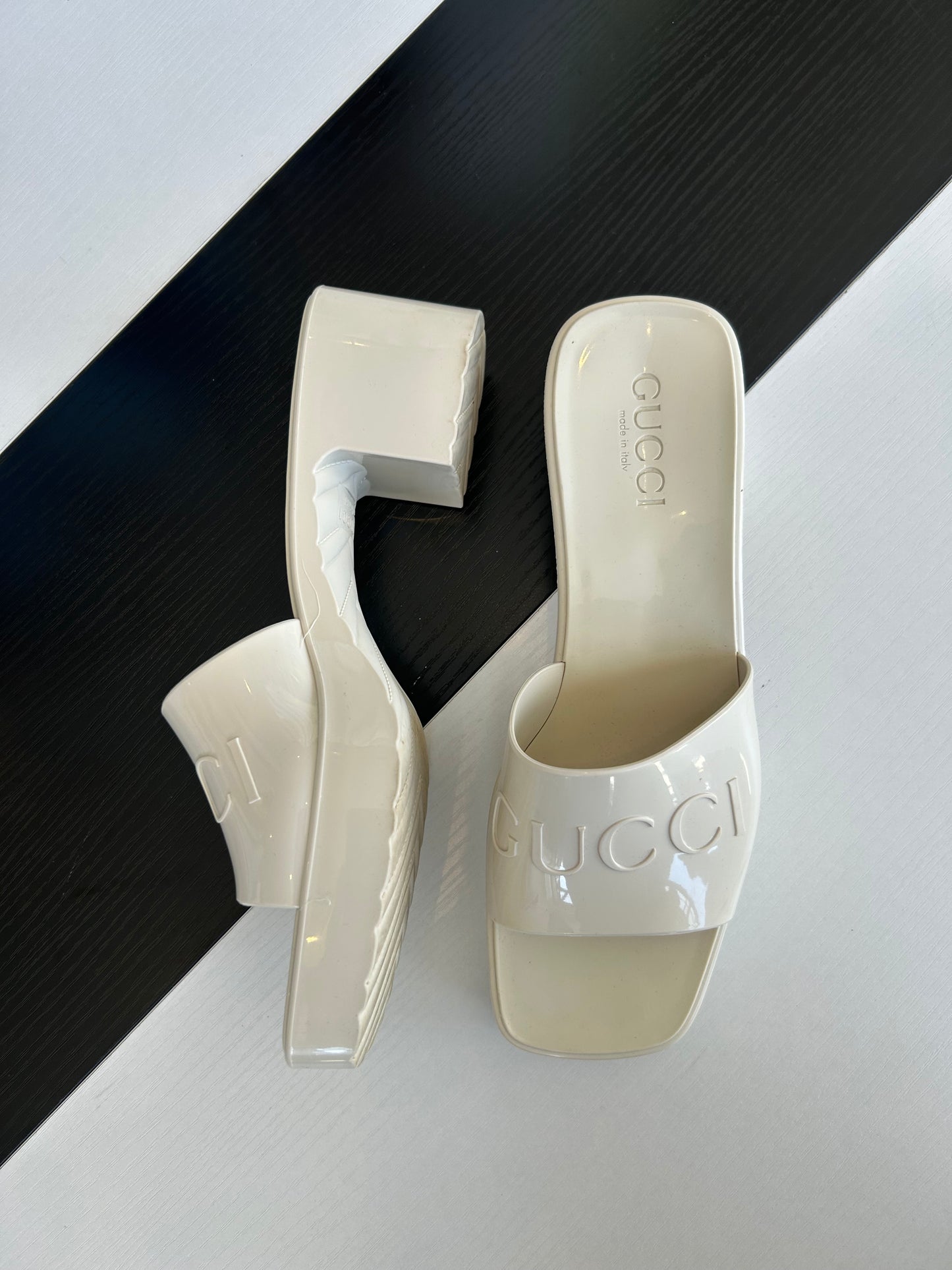 GUCCI White Rubber Heeled Sandals - Size 38