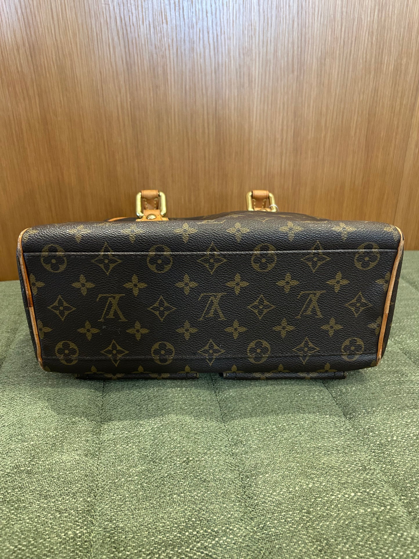 LOUIS VUITTON 2006 Manhattan PM Bag