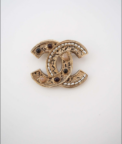 CHANEL Pre-Fall 2011 Interlocking CC Brooch