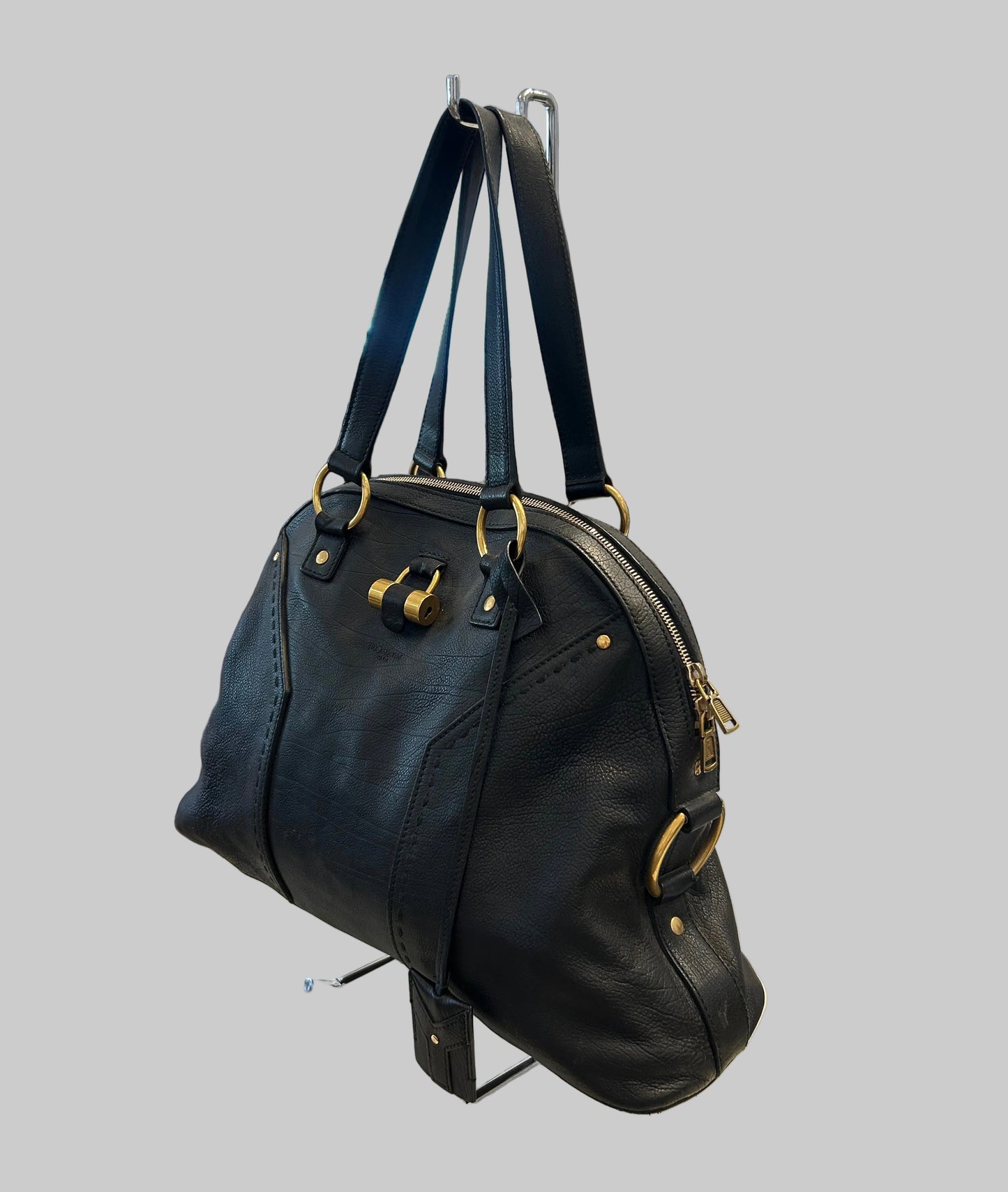 YVES SAINT LAURENT Black Leather Muse Bag