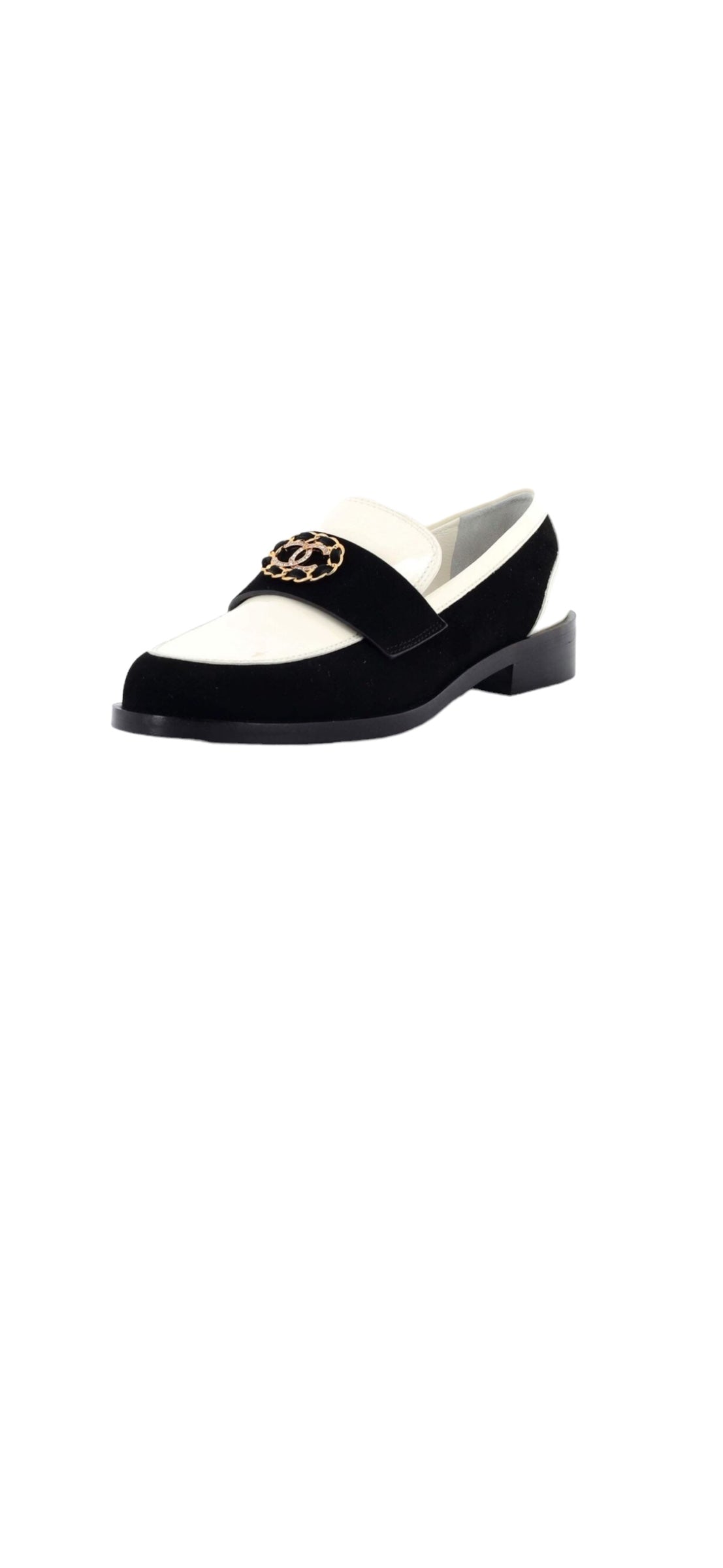 CHANEL
2022 Interlocking CC Logo Loafers - Size 38