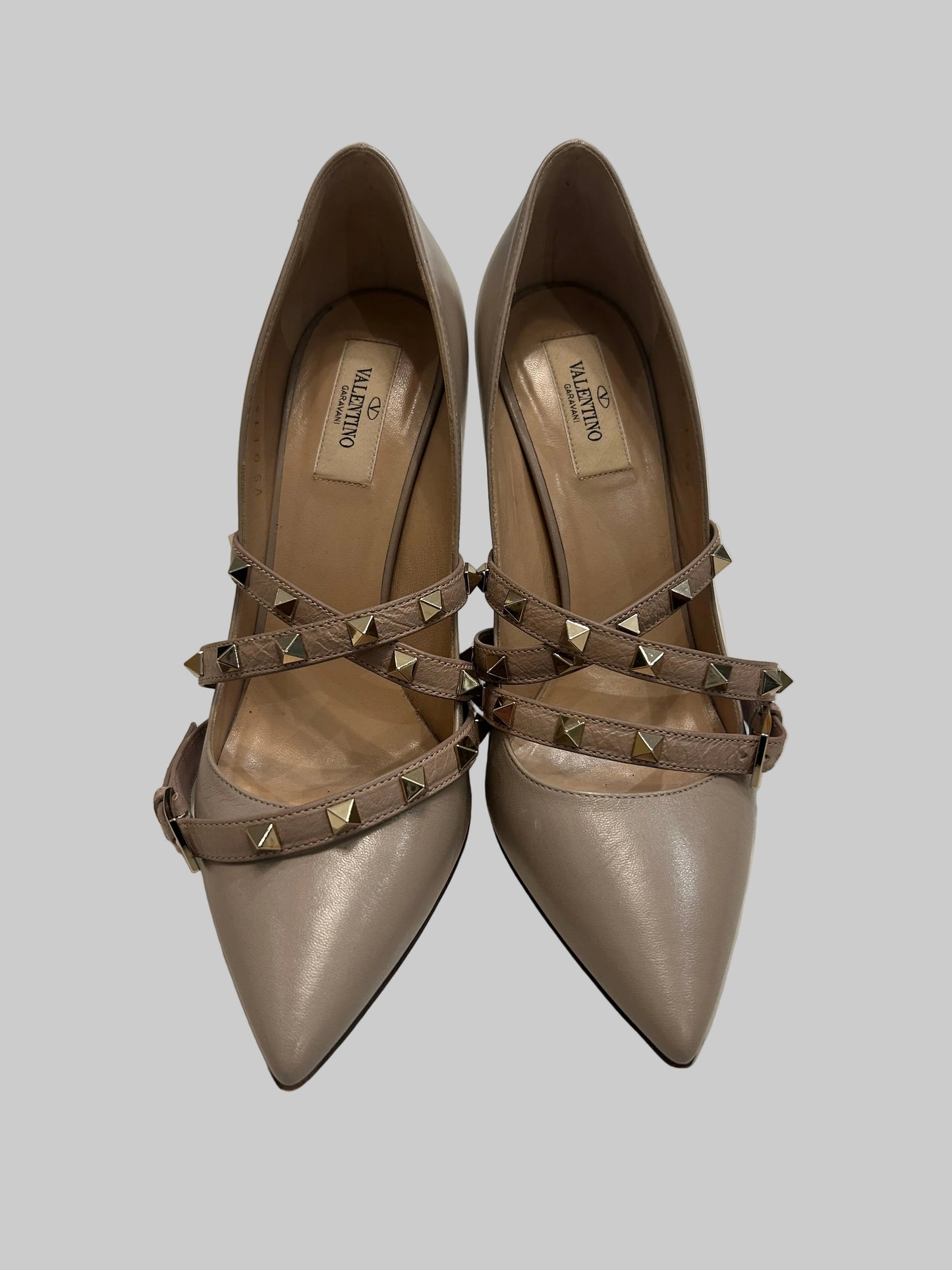 VALENTINO GARAVANI Nude Rockstud Strappy Pumps - Size 39.5