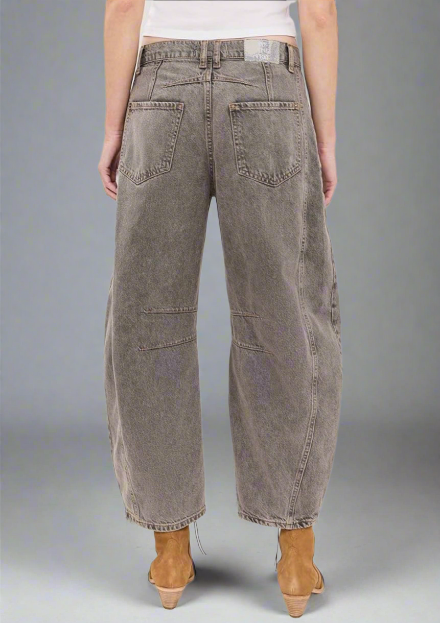 WE THE FREE Barell Leg Pink Wash Denim - Size 27