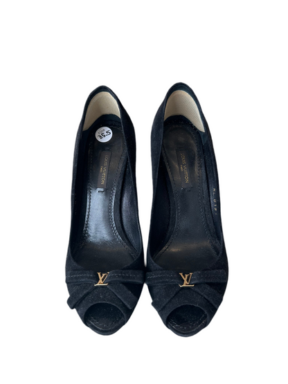 LOUIS VUITTON black suede pumps - size 35.5