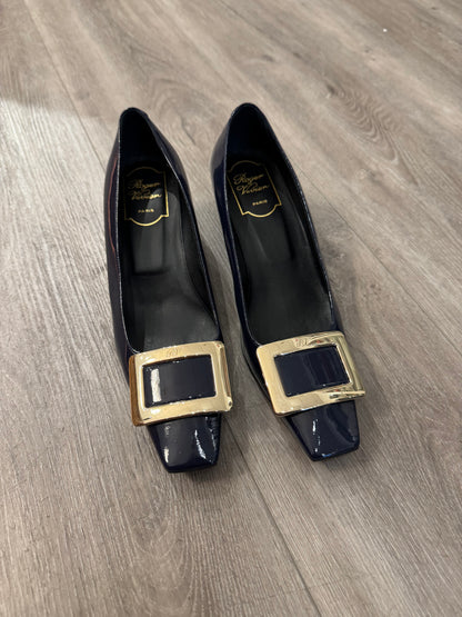 Roger Vivier Belle Vivier Patent Leather 45mm Shoe - Size 37.5