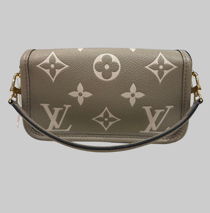 LOUIS VUITTON Nano Diane