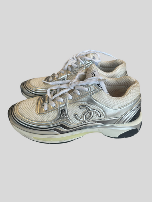 CHANEL Fabric Laminated Calfskin Stretch CC Sneakers in white and silver - Size 38