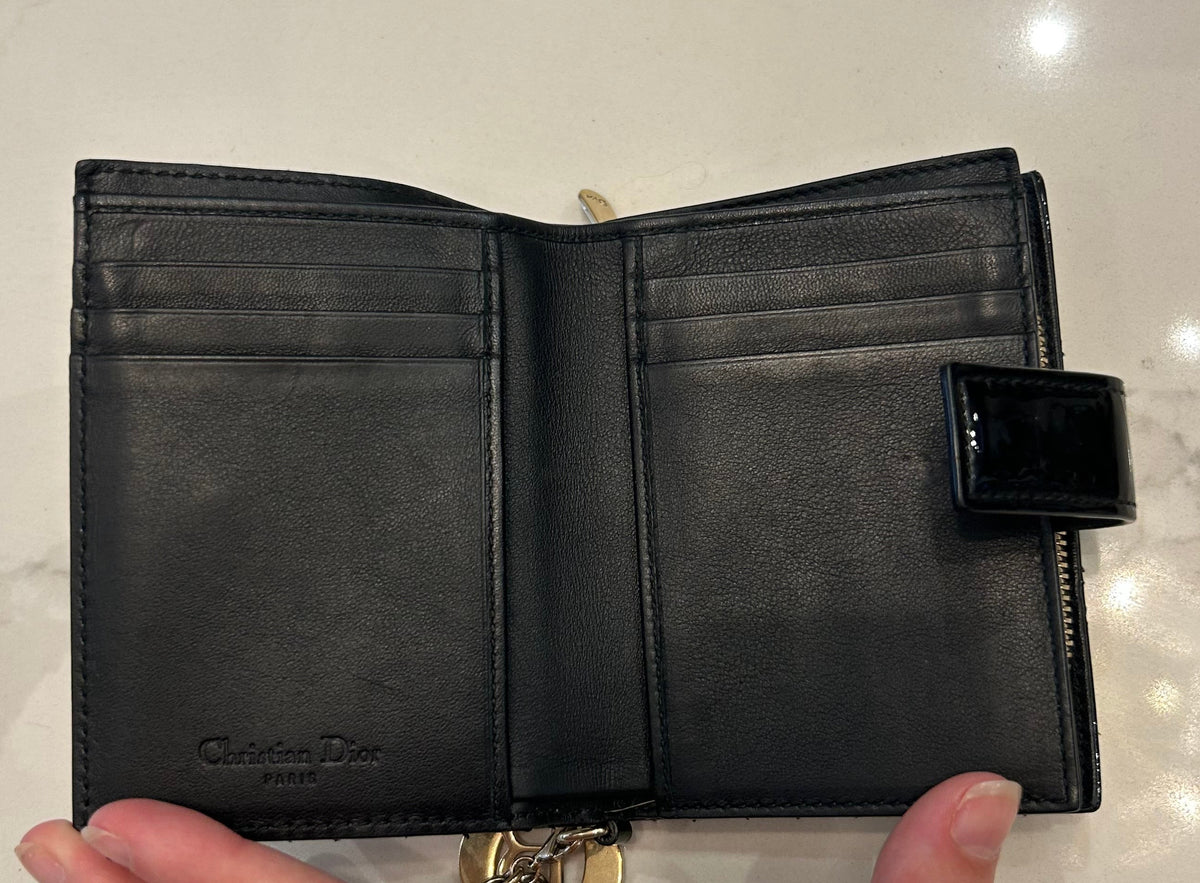 CHRISTIAN DIOR Patent Cannage Lady Dior Wallet