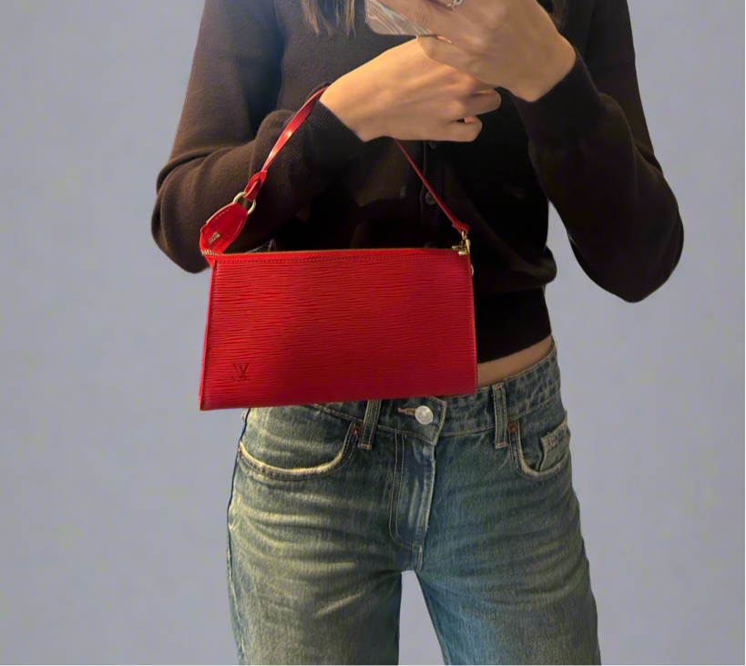 LOUIS VUITTON Red Epi Pochette
