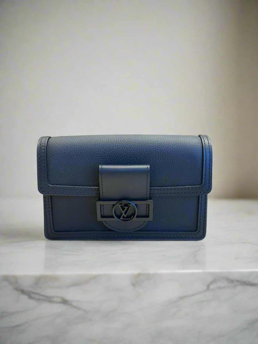 LOUIS VUITTON Dauphine Chain Wallet