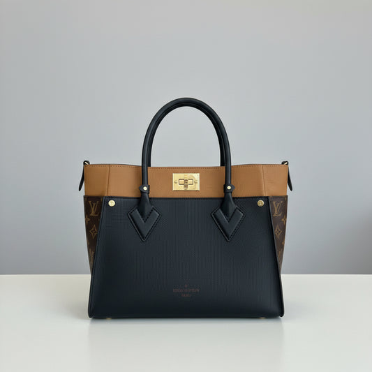 LOUIS VUITTON On My Side MM