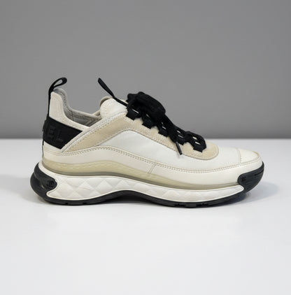 CHANEL Interlocking CC Logo Leather Sneakers - Size 38