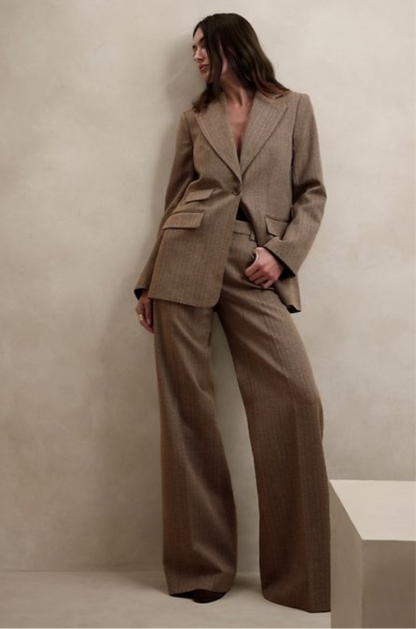 BR Lido Sculpted Italian Wool Blazer - Size 12